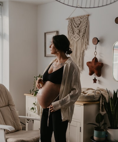 La grossesse : comment soutenir la femme durant cette période ?