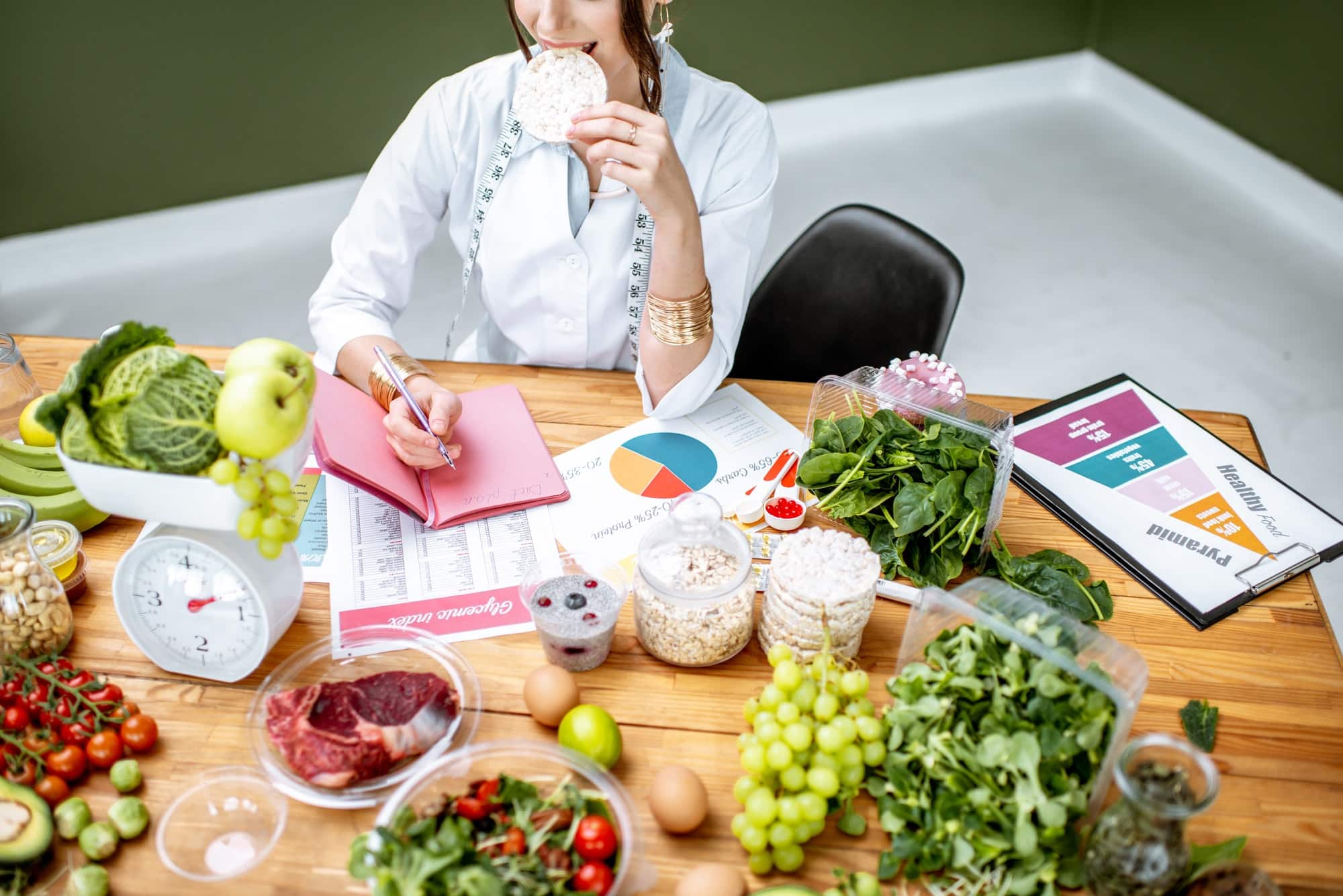 Diététicienne ou nutritionniste: laquelle choisir?