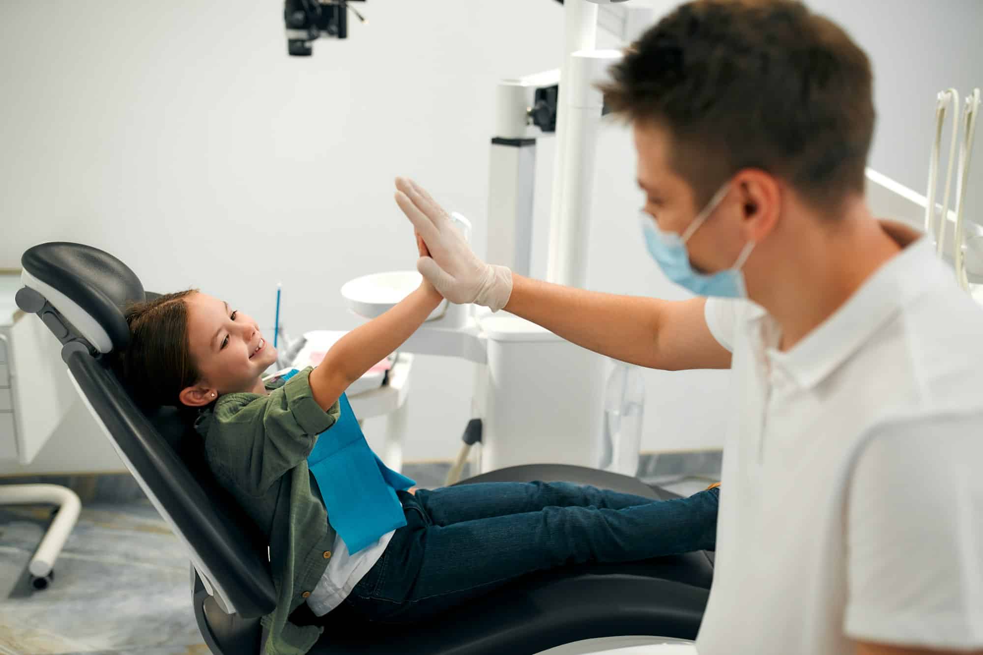 Les cliniques dentaires proposent-elles des services de télé dentisterie ?